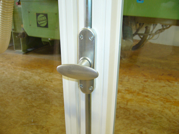 Reparatur von Beschlägen und Griffen an Fenster und Türen