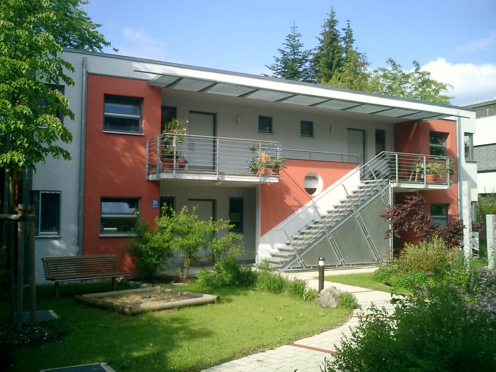 Fensterarbeiten in neuen Wohnanlagen durch Albinger aus Welden